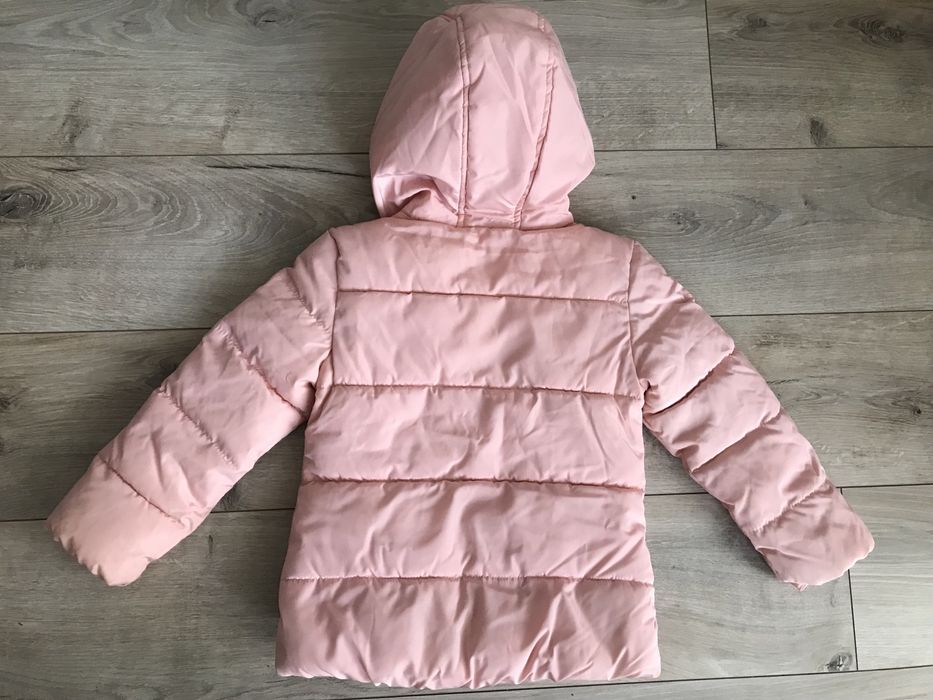 Курточка на 116 зріст , фірмова reserved.
