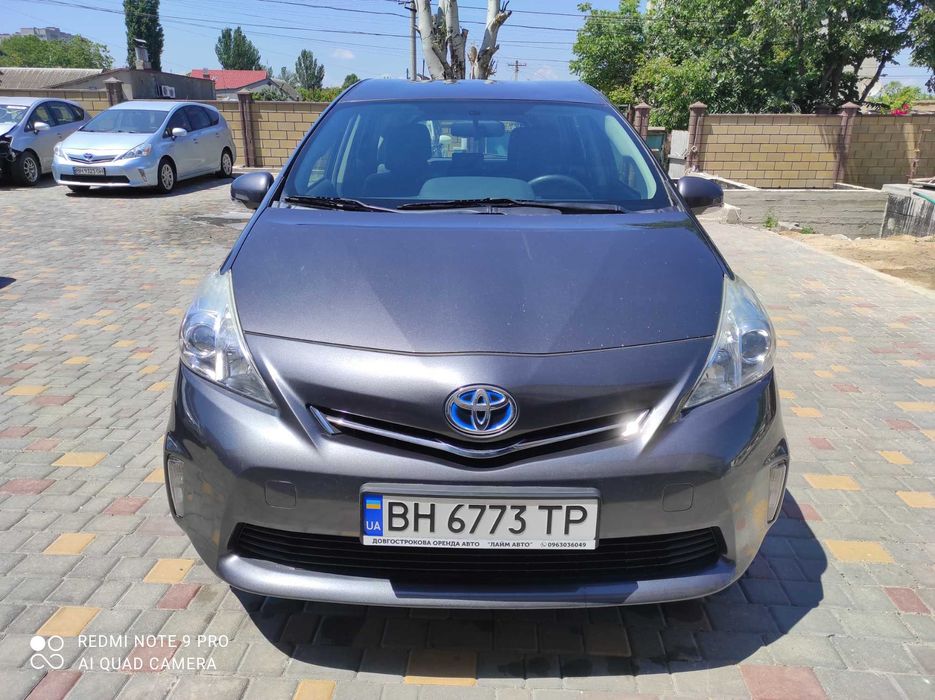 Сдам в аренду TOYOTA PRIUS V гибрид 2014 год, супер цена 570гр