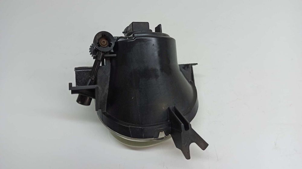 FAROL DE NEVOEIRO ESQUERDO VOLKSWAGEN TOUAREG (7LA) V6