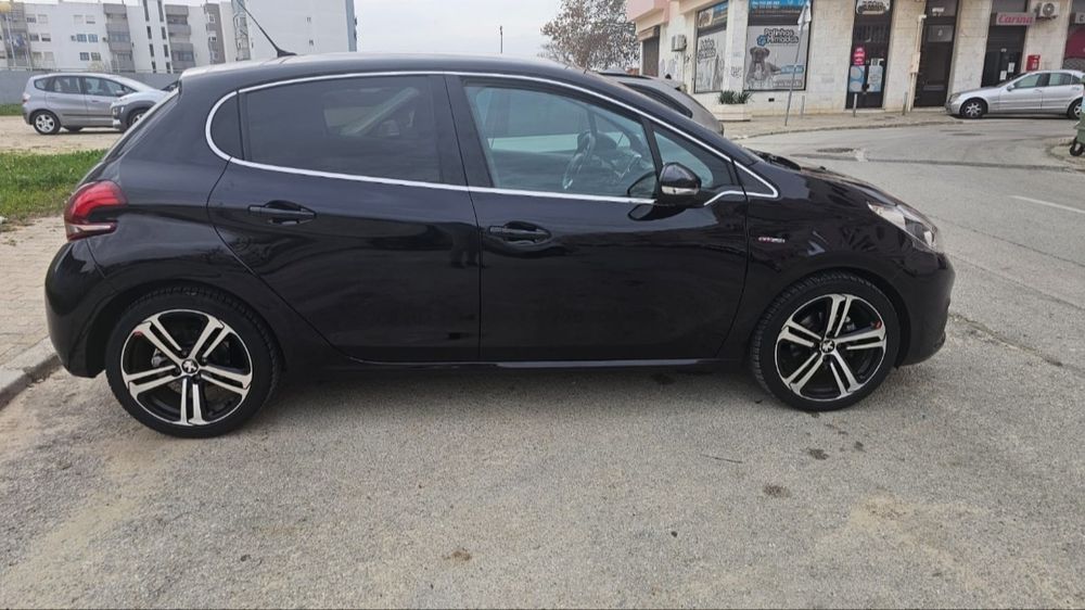 Peugeot 208 Gt line automático