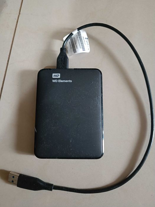 Зовнішній жорсткий диск 2.5" USB 1.0TB WD Elements Black (WDBUZG0010BBK-WESN)