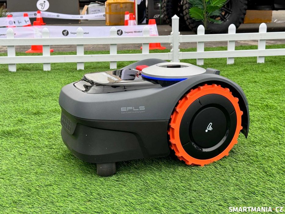 Газонокосарка-робот Segway Navimow i108