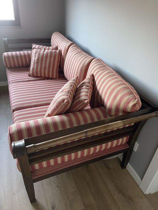 Sofa antigo em bom estado