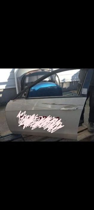 Porta frente esq Mercedes 212