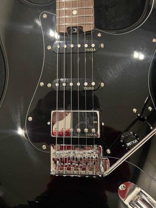 Harley Benton ST‑Modern Plus HSS BK – stan top, gotowa do gry!