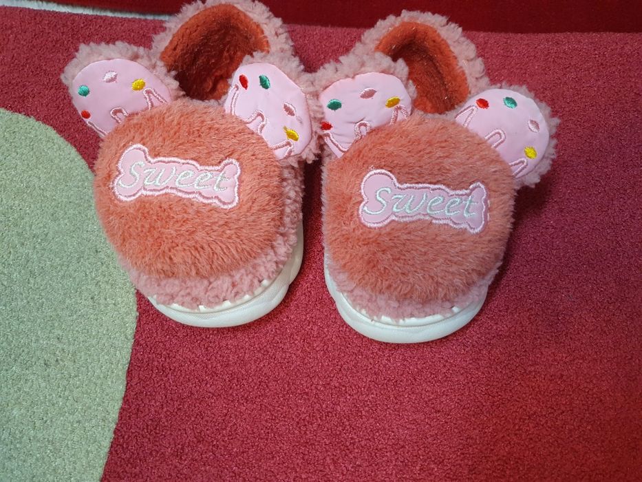 Дитячі капці для дівчинки