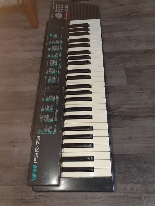 Keyboard  wersi i yamaha+nowy statyw.