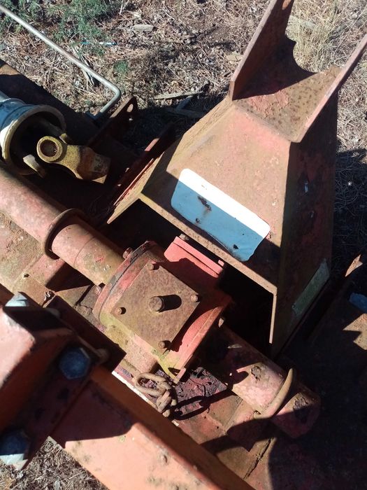 Fresa totalmente revista com 3 abre regos