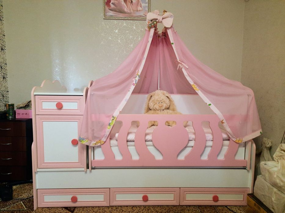 Продам детскую кровать с ортопедическим матрасом