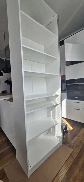 Obudowa i 6 półek  pax 75x35x236 białe