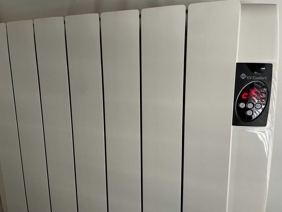 AQUECEDOR/RADIADOR de fluido térmico - 850W (Parede)