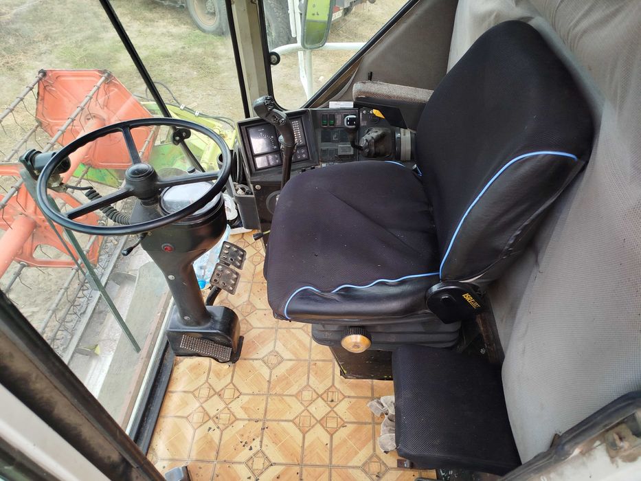 Комбайн Class mega 208