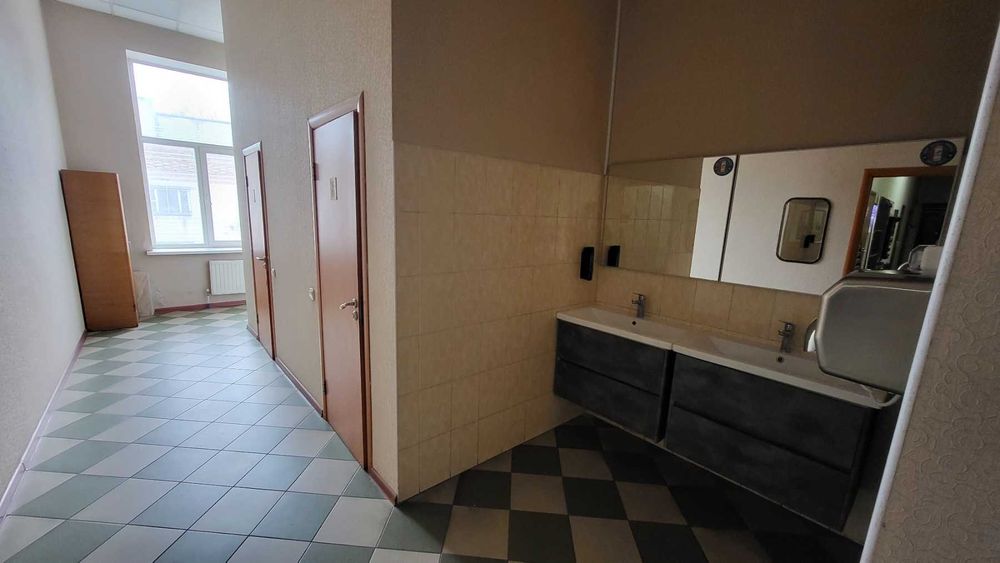 Оренда офісних приміщень у м. Бровари, вул. Металургів, 15