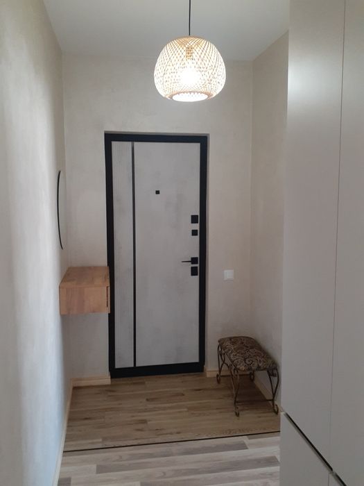 Продам 2-кімнатну квартиру на 3- му мікрорайоні м.Лозова