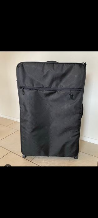 черный мягкий чемодан IT Luggage