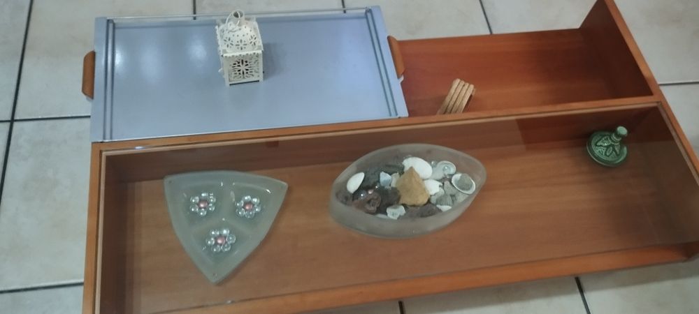 Mesa de centro com rodas