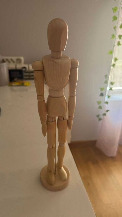 Manequim 30cm para artes em muito bom estado