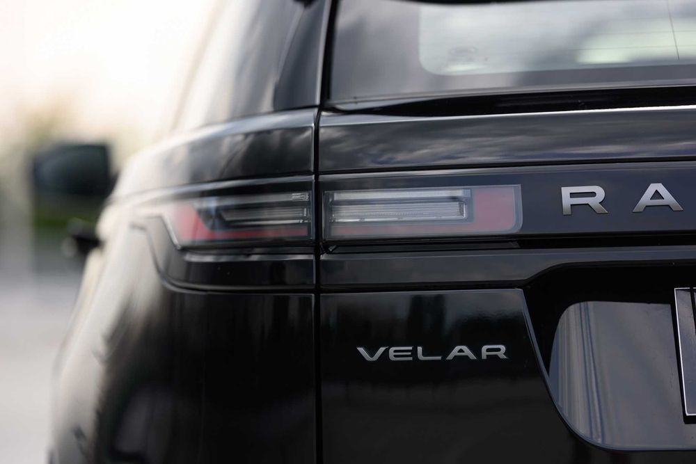 Wynajem Wypożyczalnia Samochodów SUV RANGE ROVER VELAR Lotnisko