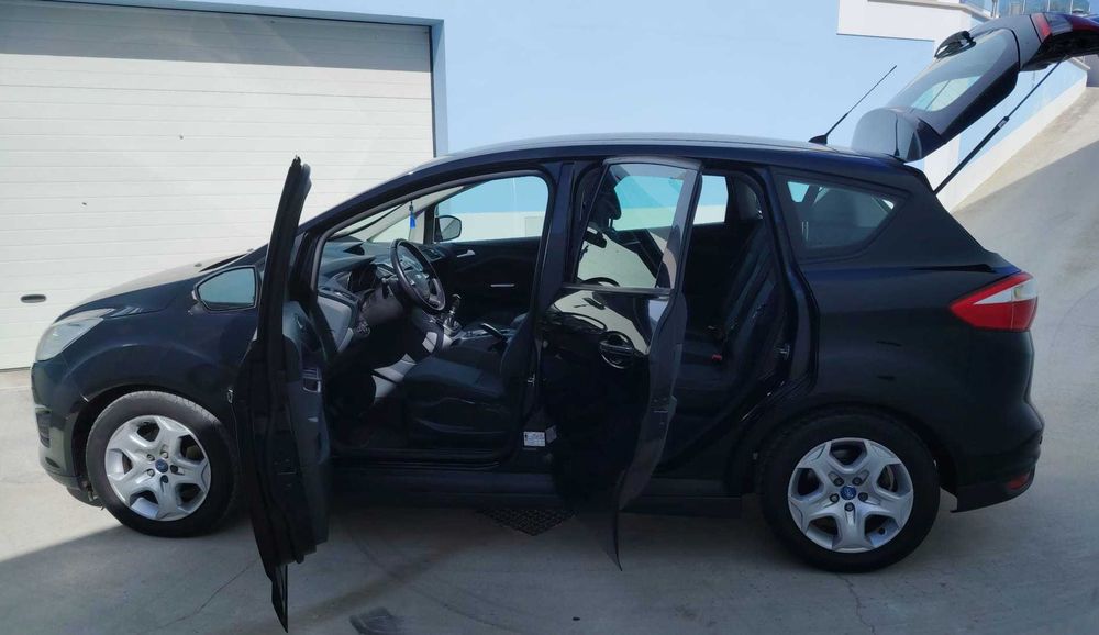 Ford C-Max muito bom estado
