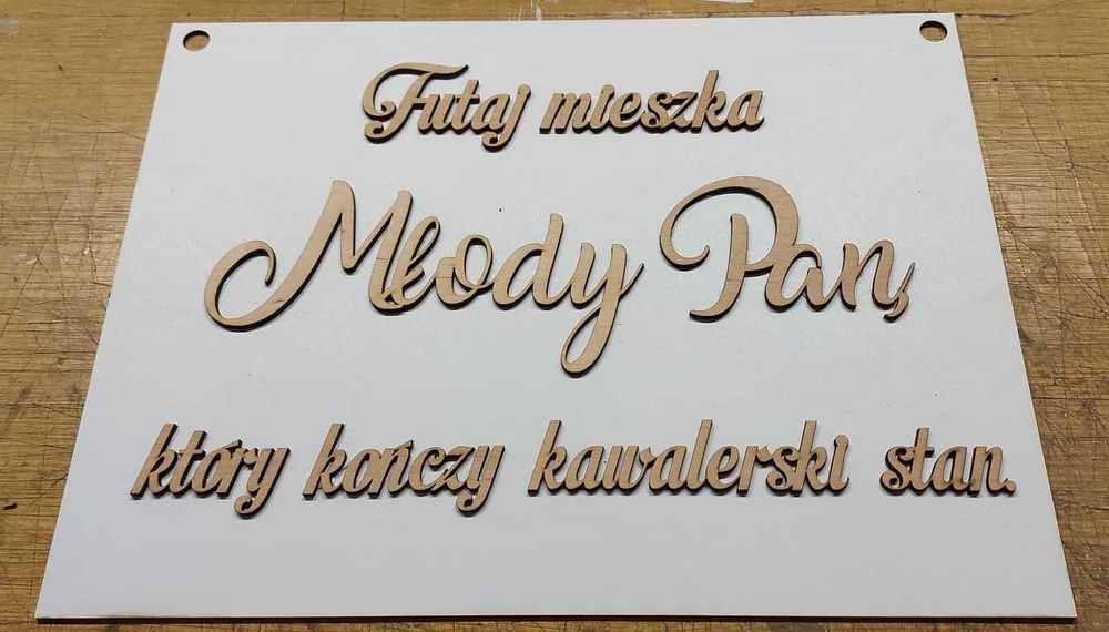 Tabliczka Tutaj mieszka Pan Młody kawalerski 20x30