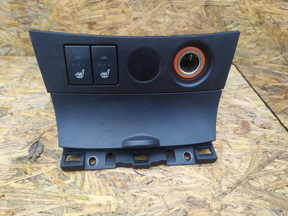 Пепельниця Попільничка Мазда 3 Mazda 3 Bk 1.6 Z6 2003-2009