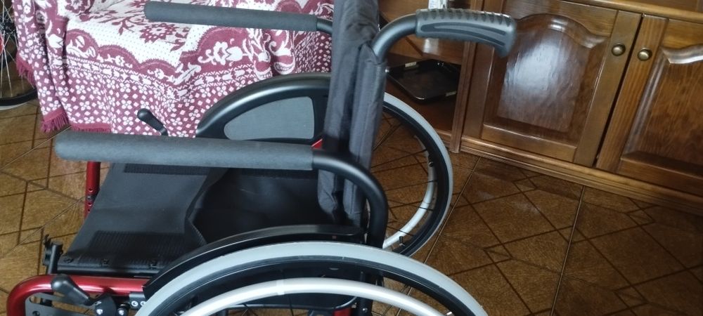 Cadeira de rodas manual