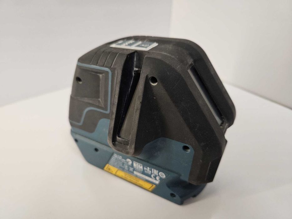 Laser Krzyżowy Bosch GLL 3-50 + Pokrowiec