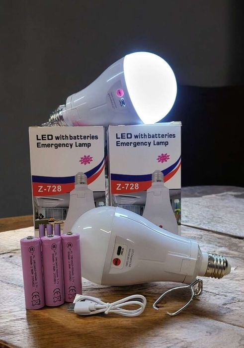 Лампочка з акумулятором 3*18650 у патрон E27