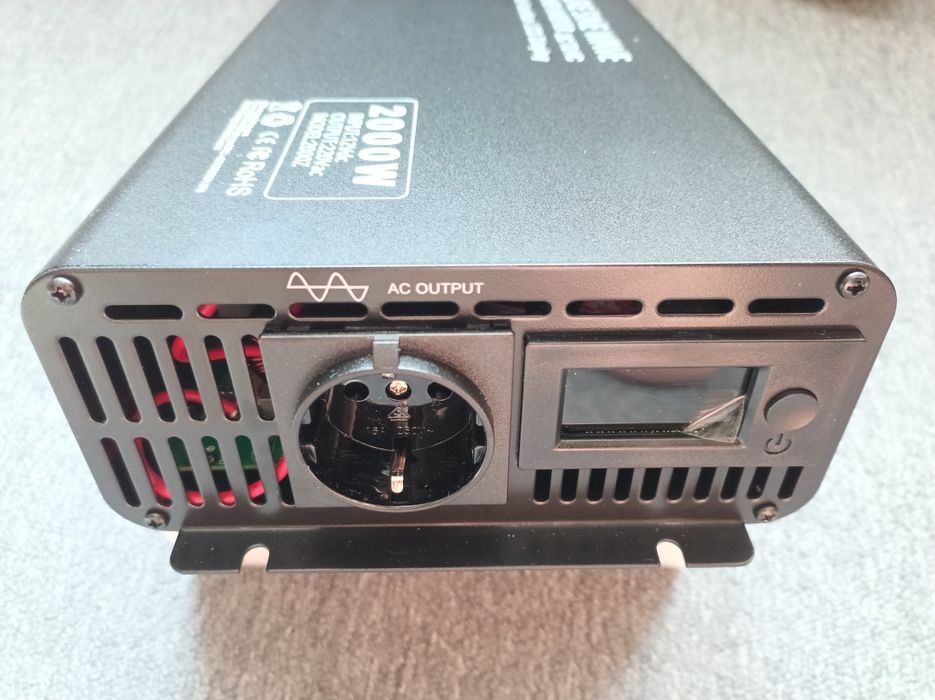 Інвертор DATOUBOSS 12-220v 2000w