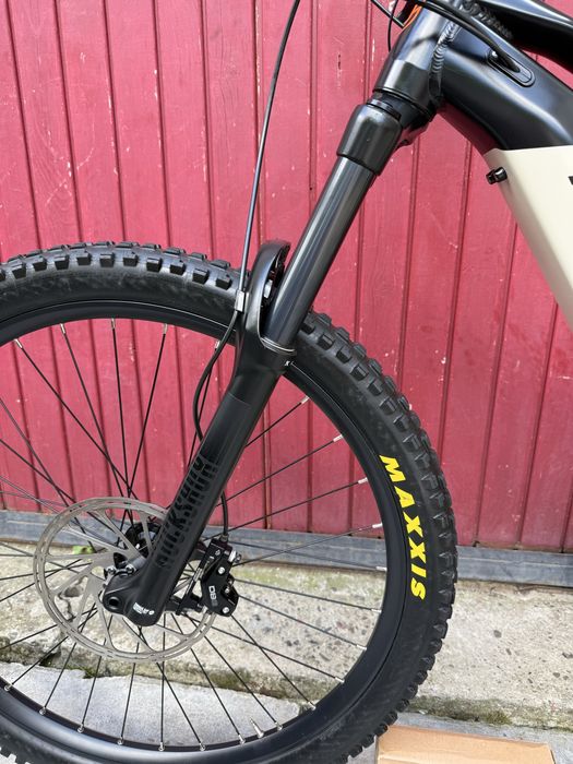 Велосипед Двухподвес Ендуро електро Mondraker Dusk 29