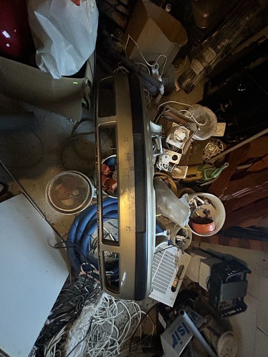 Zderzak GOLF IV bez spryskiwaczy