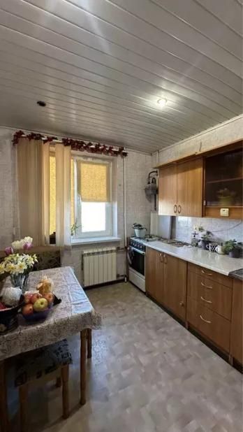 Продається 2 кім. квартира вул. Реміснича