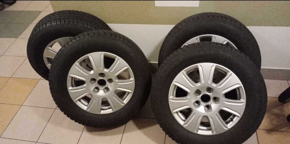 Alu z oponami. 5x112 Audi VW Skoda. 215/65/16. Continental zima 7mm.