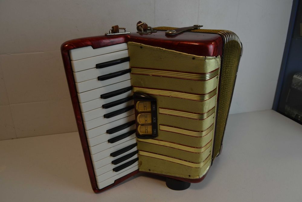 Cordeao Hohner Concerto I 2 Voz 48 Baixos. N 383