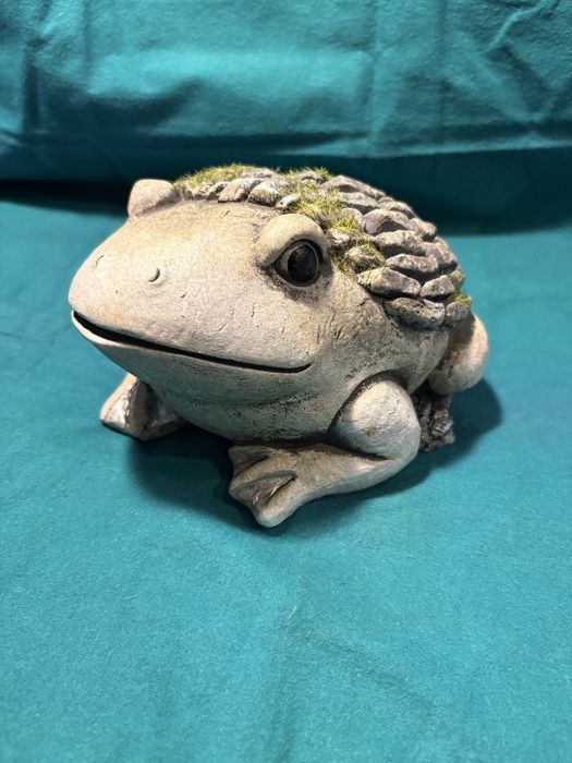 Estatueta  sapo.