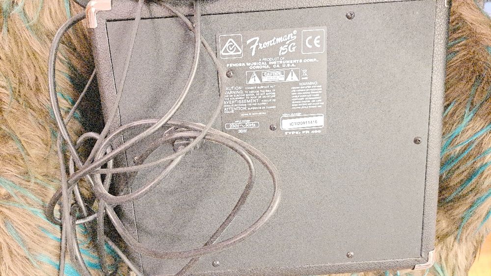 Amplificador guitarra Fender Frontman 5G e auscultadores audio tecnica