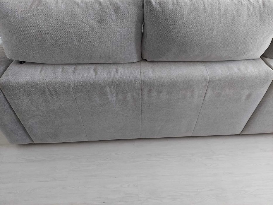 Vende-se Sofá 3 lugares c/ chaise lounge (Ikea- Eskilstuna) 250 €