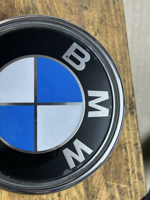 Emblemat Znaczek Logo Znaczek klapy bagaznika bmw e83 x3 wysylka
