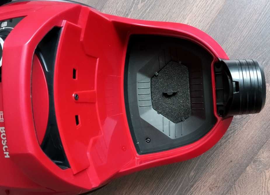 Пылесос для уборки без мешка Bosch