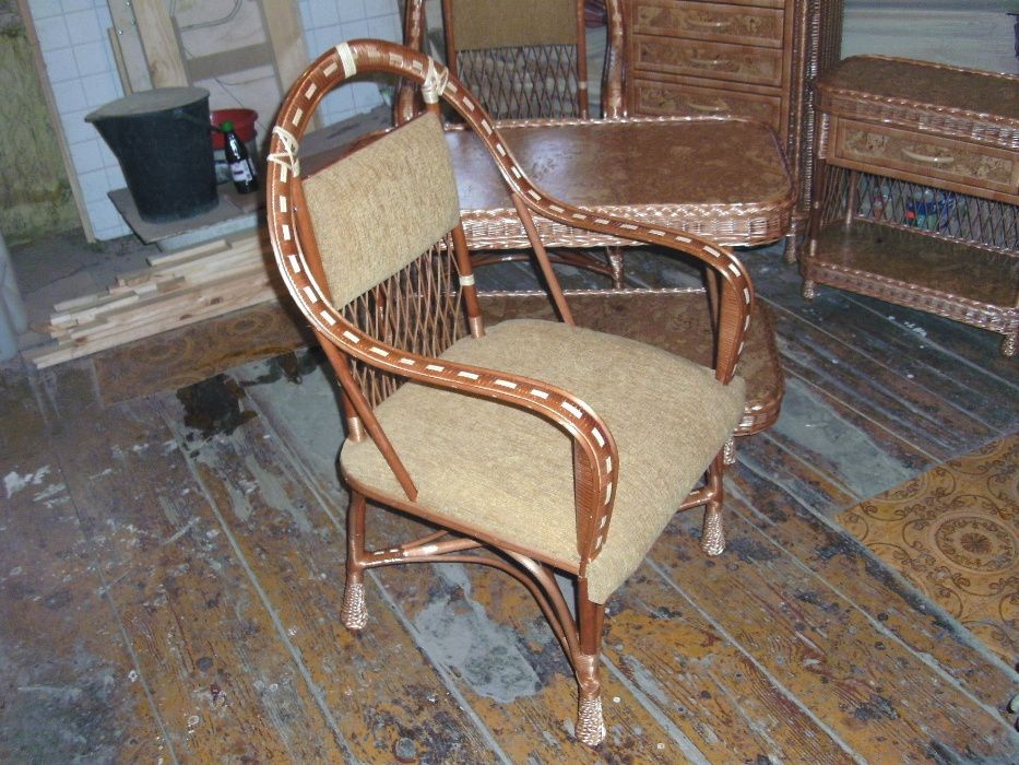 Dziecinny wiklinowy fotelik tapicerowany