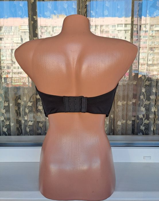 Женский черный бюстгальтер с большой чашкой