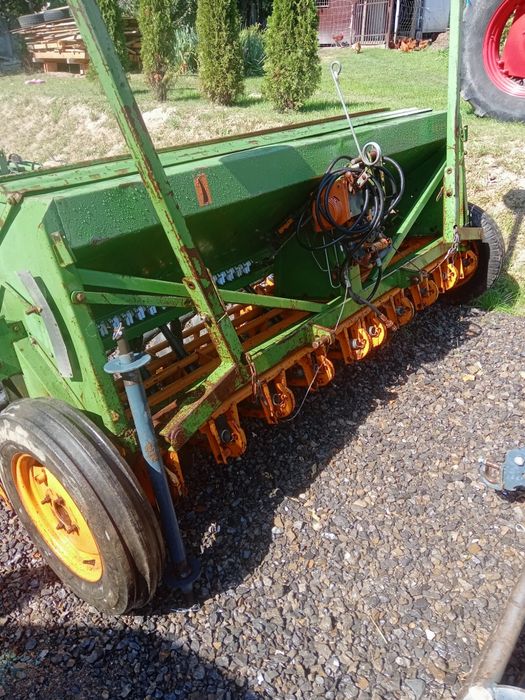 Siewnik talerzowy Amazone D7 30E 3m