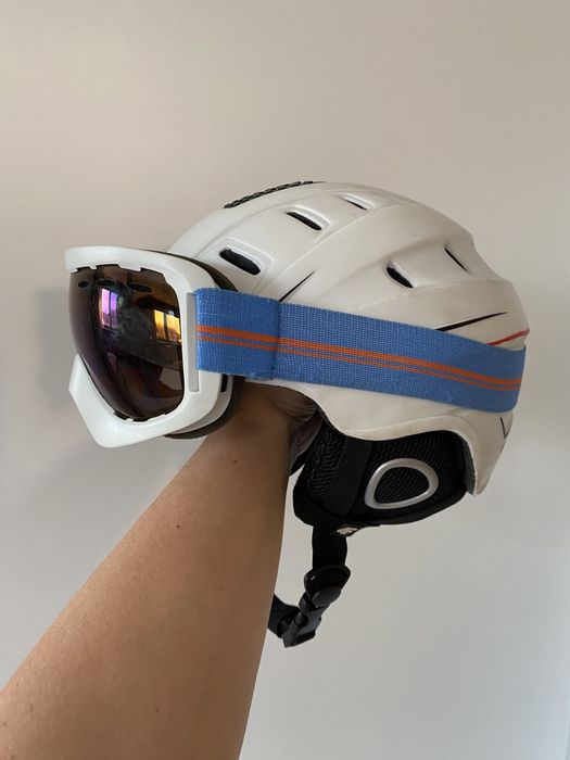 Zestaw kask 4F i gogle 4F na narty 52 - 58 M biały