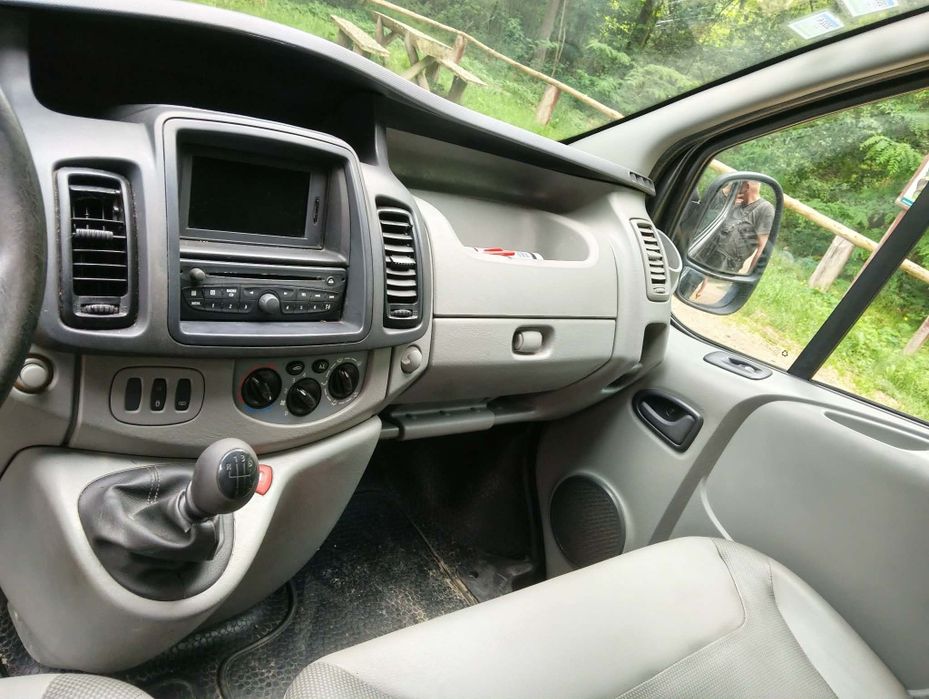 Trafic ll  2.0dci  2012 rok