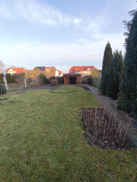 REZERWACJA /Mieszkanie 3 pokoje 70m2 parter z ogródkiem, tarasem,garaż