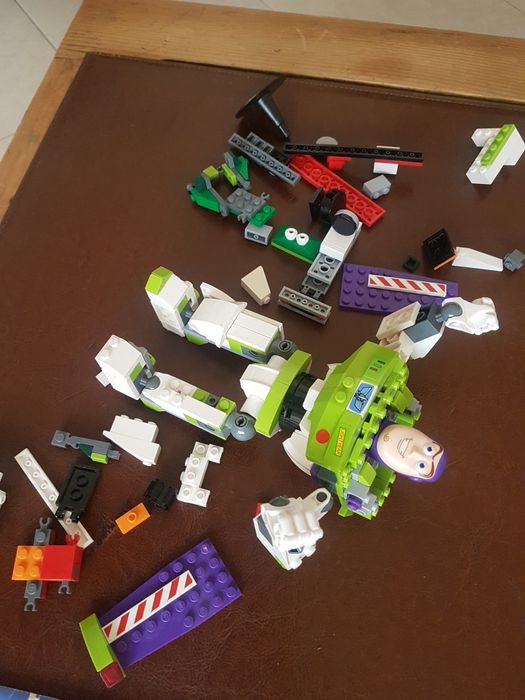Lego 7592 Toy story construct a Buzz