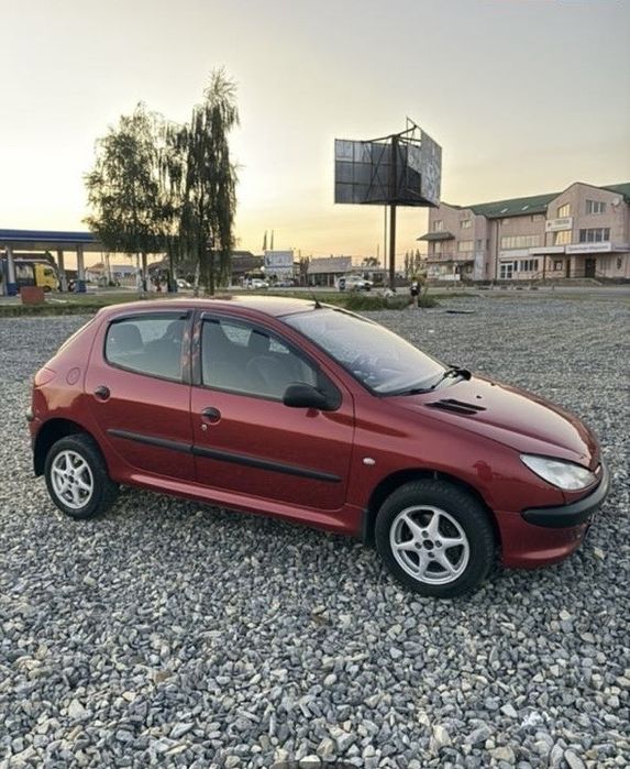 Продам Peugeot 206