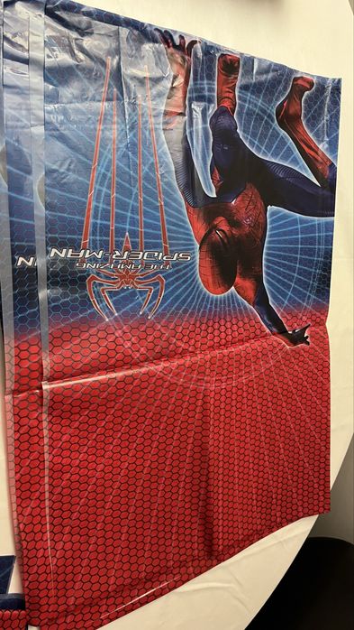 2 toalhas de festa Spider-Man — 2,30x1,25m cada, bom estado