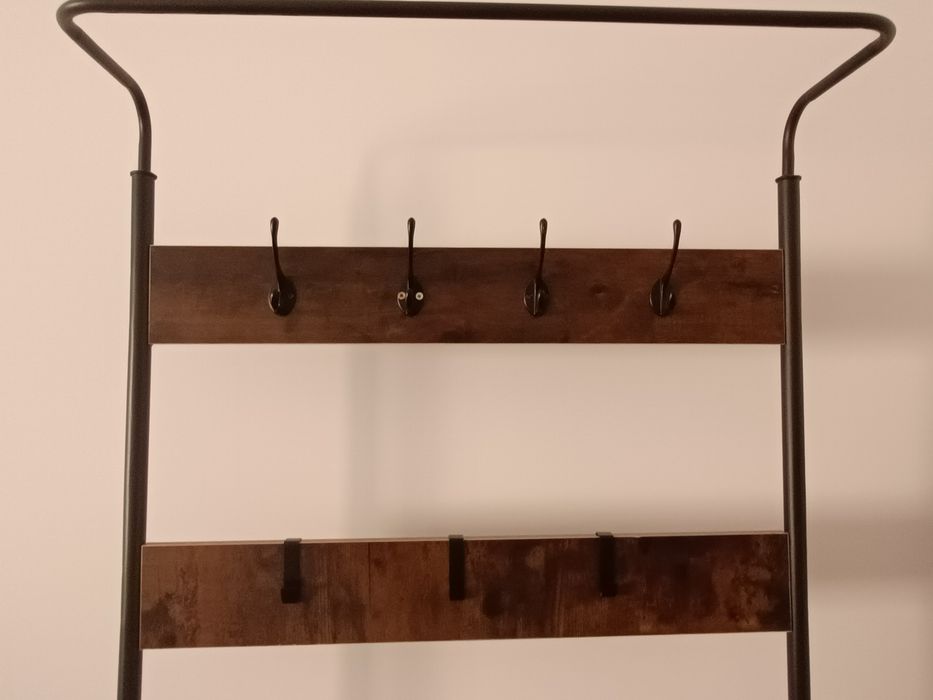 Cabide com sapateira