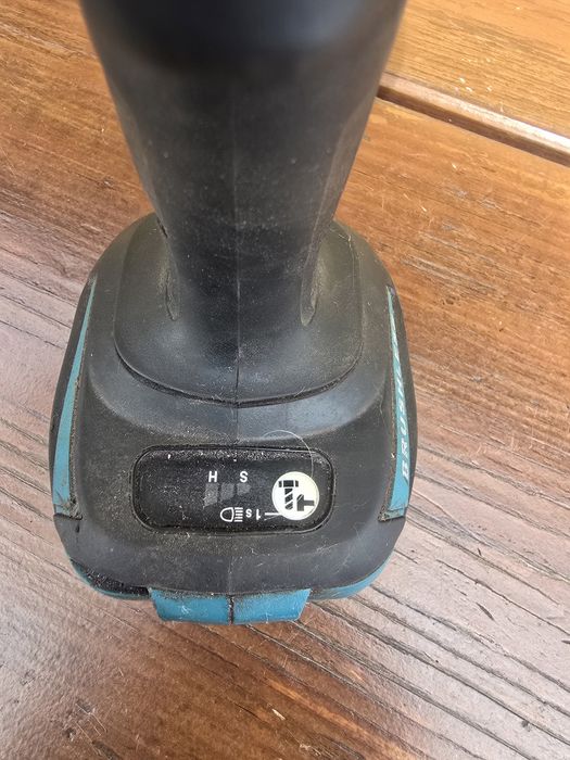 MAKITA DTW 1001 klucz udarowy 3/4, 2 baterie 5.0Ah, ladowarka